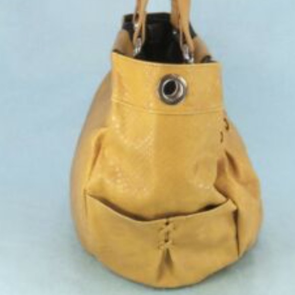 Jennica Shell - Picture 2 of 2